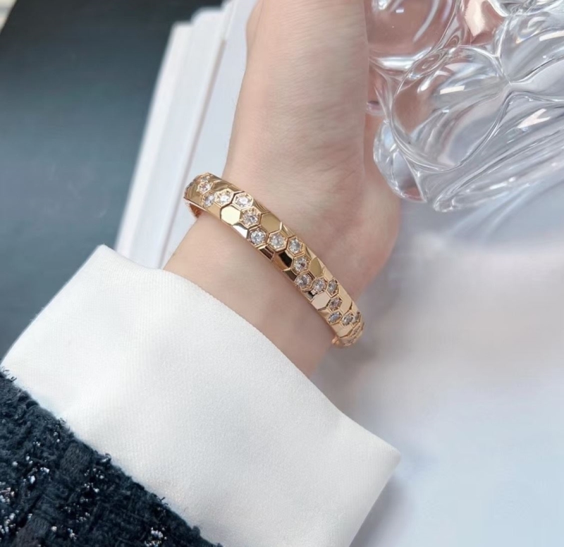 CHAUMET